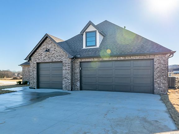 4th image of 3103 N Hilltop Dr