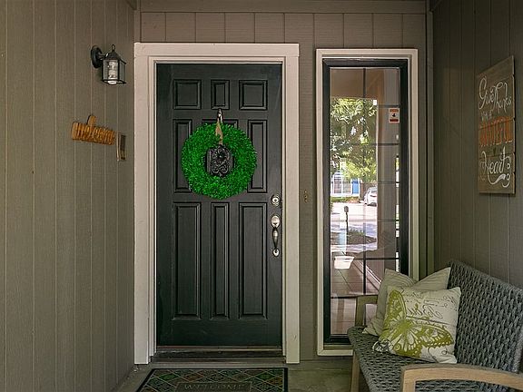3rd image of 1121 Salmon Dr