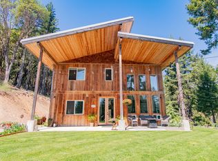 1560 Draper Valley Rd, Selma, OR 97538