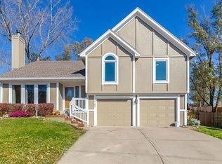 4707 Noreston St, Shawnee, KS 66226