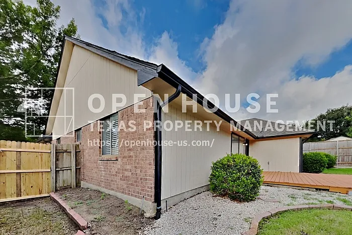 8201 Weatherly Dr — Photo 18