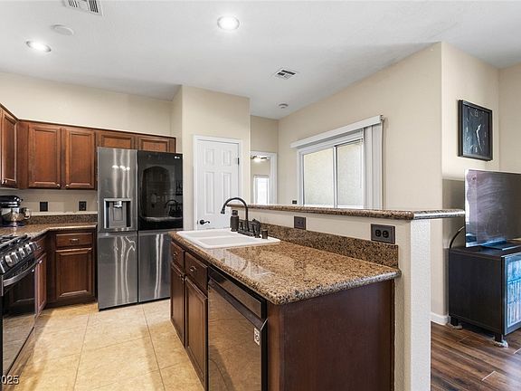 2nd image of 4009 Pepper Thorn Ave #1