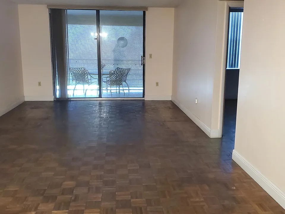 1400 Saint Charles Pl #608