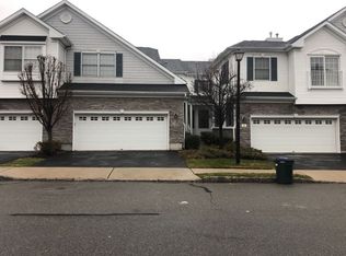 16 Bovensiepen Ct, Roseland, NJ