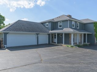 28200 W Main St, Wauconda, IL 60084