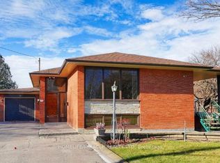 78 Wincott Dr W, Toronto, ON M9R 2P1