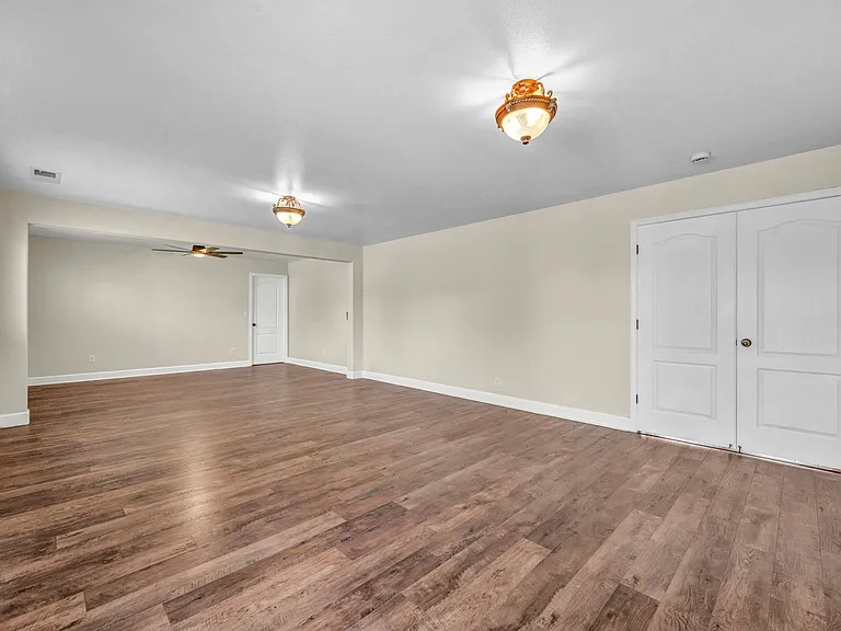 2425 Crooked Canyon Ct — Photo 27