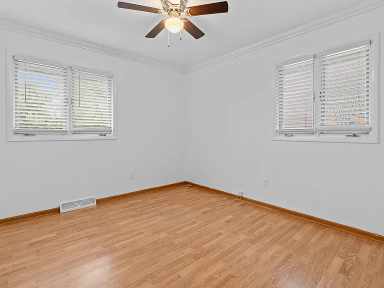 9502 Fran Lin Pkwy — Photo 11