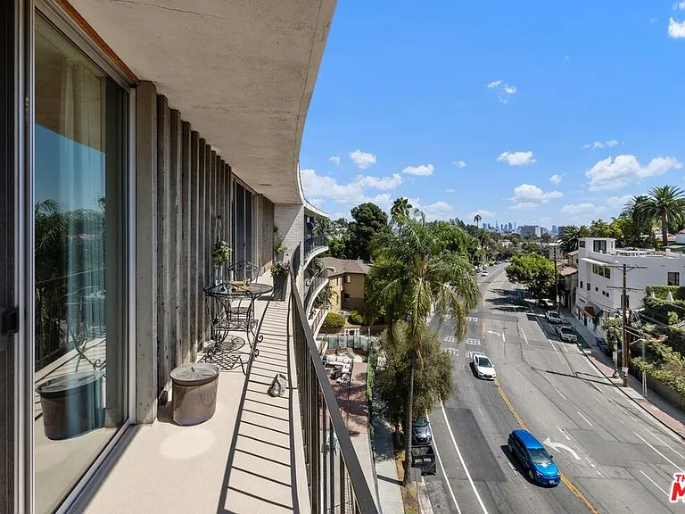 2260 N Cahuenga Blvd #502 — Photo 8