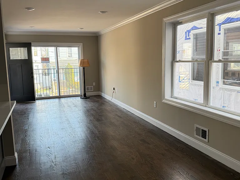 162 Jacques St — Photo 13