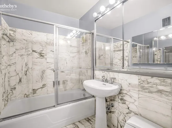 500 East 83rd Street image 5 of 9