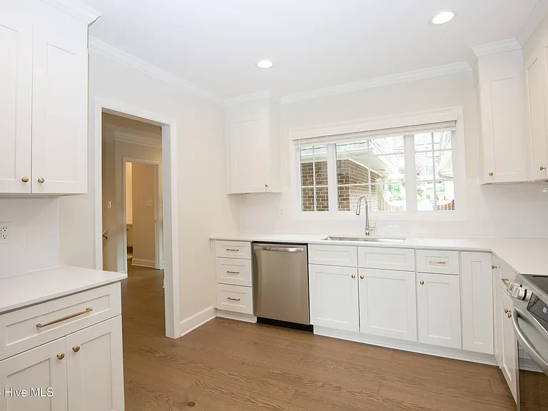 131 Racquet Ln — Photo 15