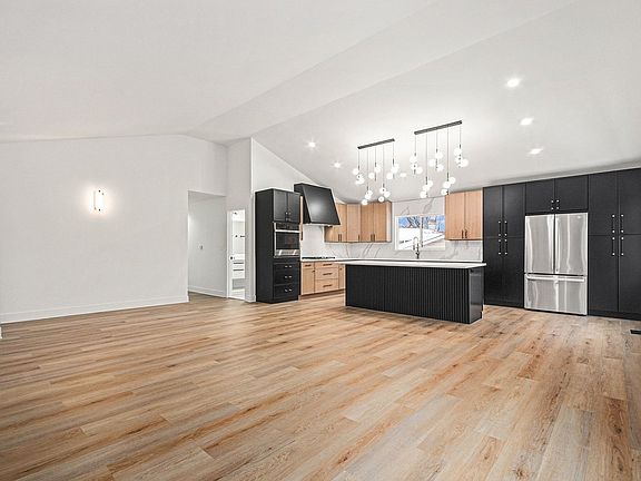 4th image of 1430 Holland Pl