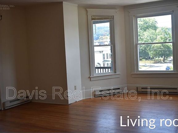 4th image of 15 W Church St APT 6