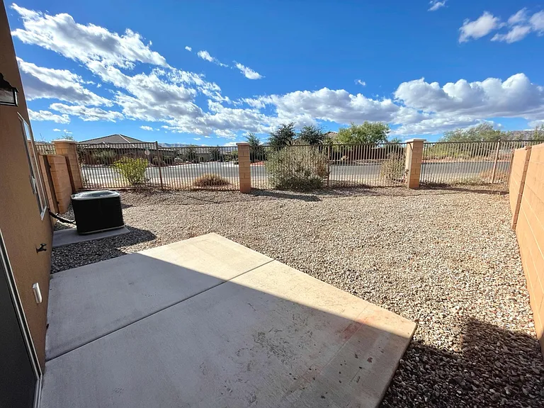 2521 Bella Vista Dr — Photo 22