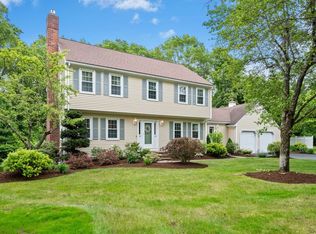 12 Hunters Run, Franklin, MA 02038