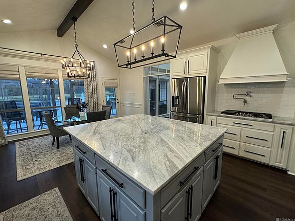 3rd image of 18404 Lake Harbor Ln