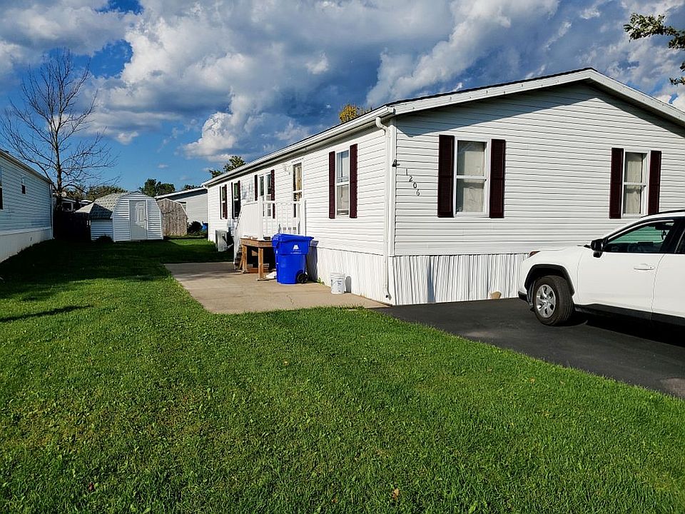 1st image of 1206 Maplewood Dr