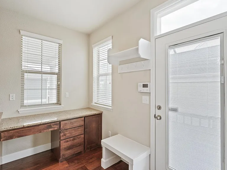 3230 Spruce St — Photo 14