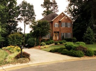 118 Kingsmill Ct, Advance, NC 27006