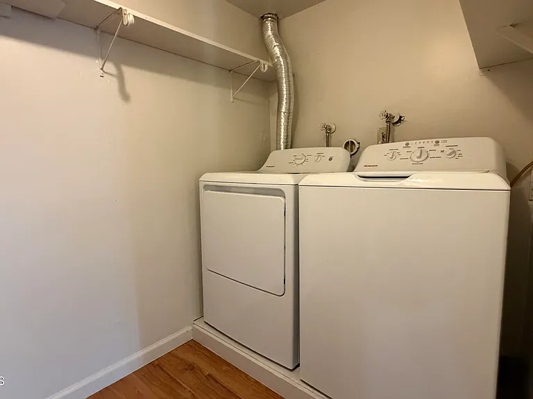 336 Sawmill Rd — Photo 10