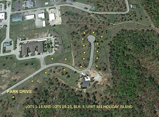 56 Park Dr, Holiday Island, AR 72631