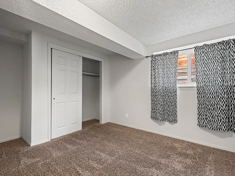 3811 Findlay Ln — Photo 10