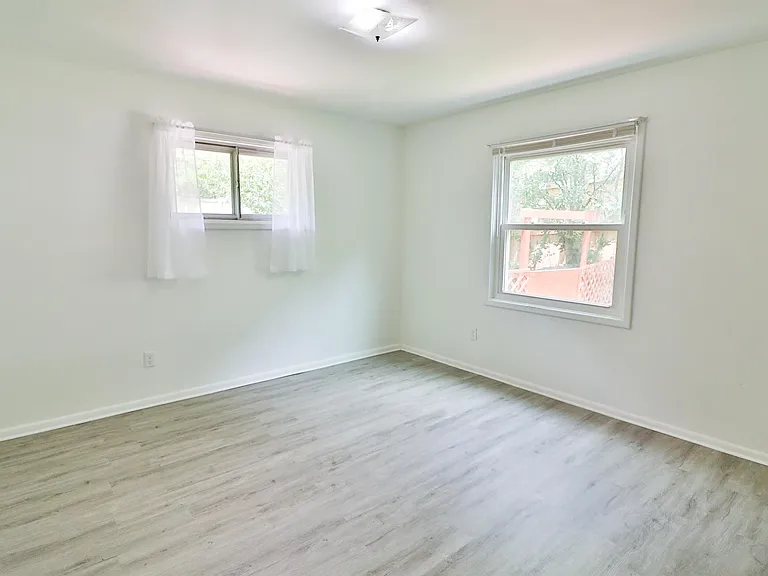 13002 Atlantic Ave — Photo 16