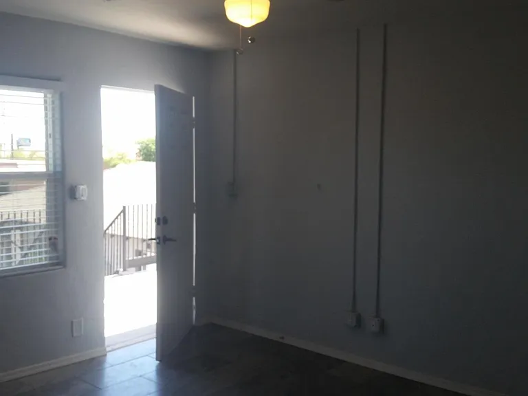 1602 W McDowell Rd #202 — Photo 3