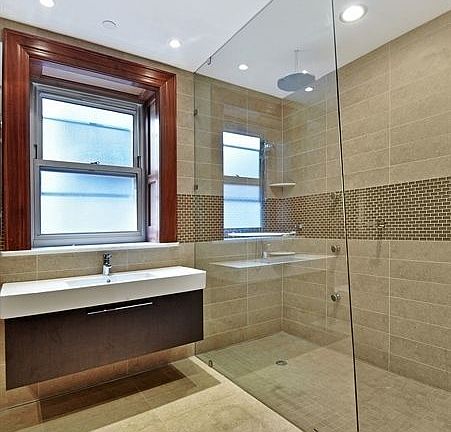 2nd image of 411 W 39th St APT 6