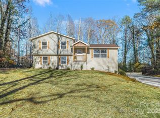 104 Redbud Dr, Morganton, NC 28655