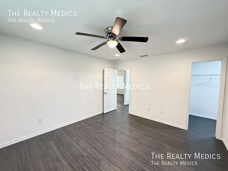 303 Sequoia Dr — Photo 16