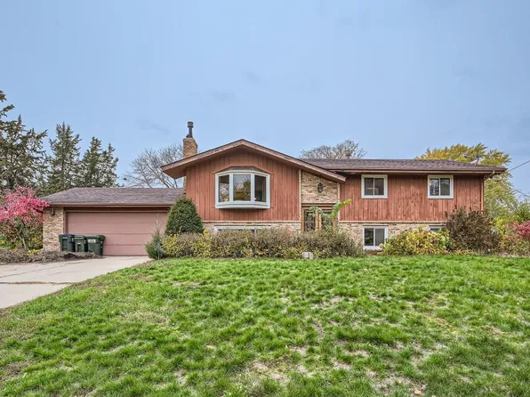 10140 Brookside Ave, Minneapolis, MN 55431