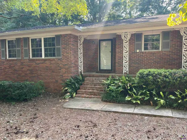 866 Warwick Dr, Macon, GA 31210