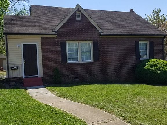 3rd image of 4928 Myrtle St