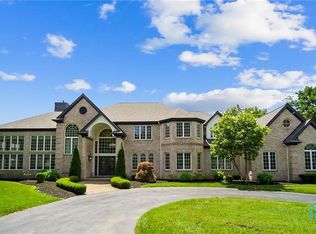 3249 Deep Water Ln, Maumee, OH 43537