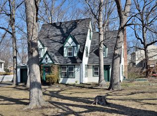 5917 Valley View Dr, Alexandria, VA 22310