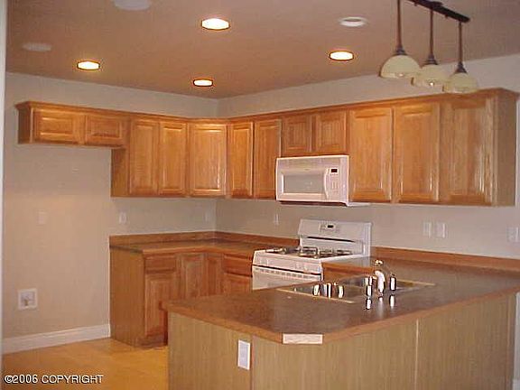 3rd image of 2735 N Silver Creek Dr