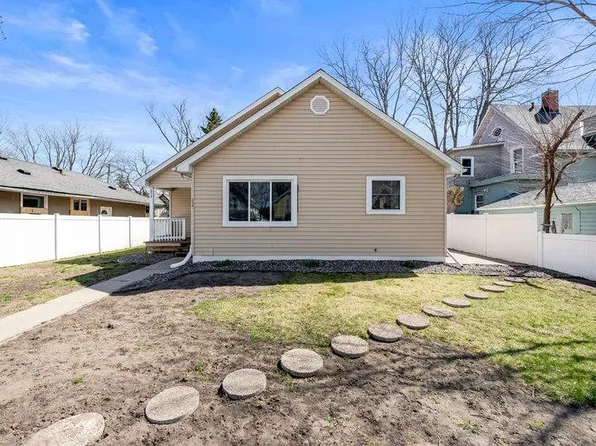 2541 17th Ave S, Minneapolis, MN 55404