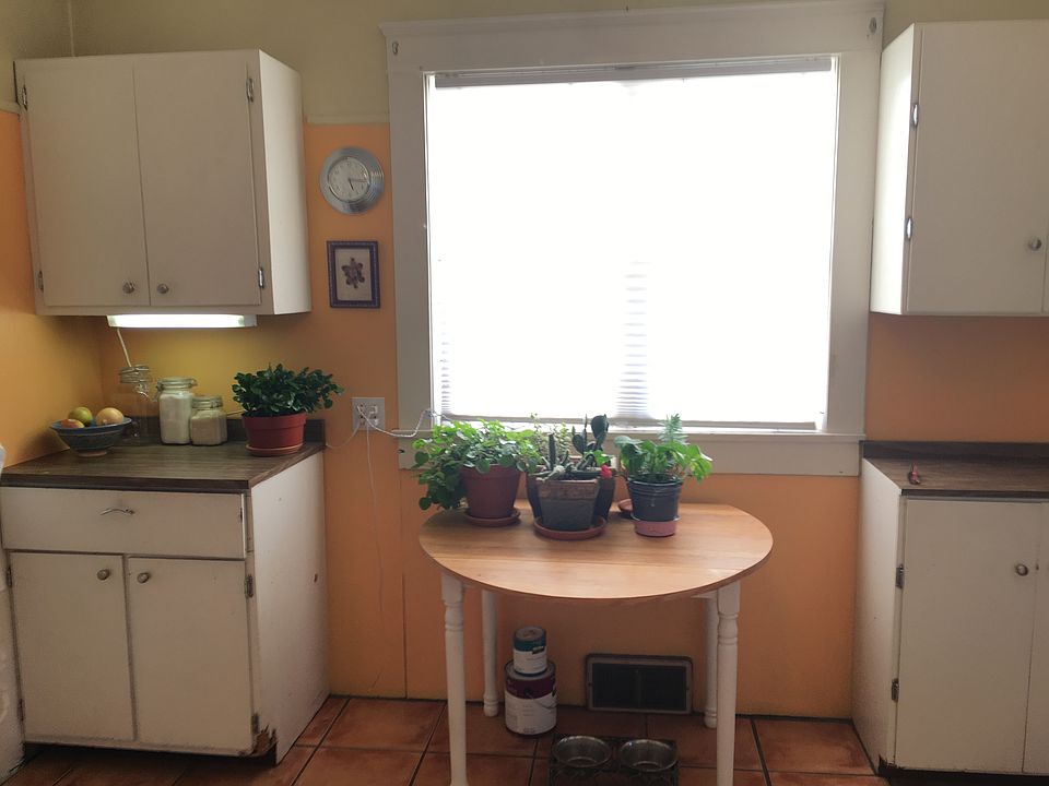 Kitchen nook