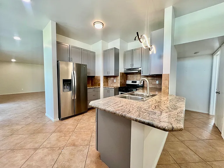 3663 E Paseo Barbara — Photo 5