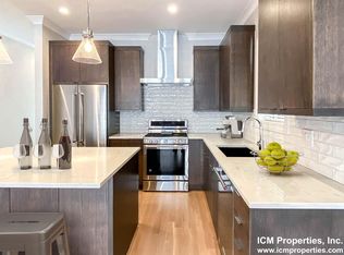 3318 N Kenmore Ave #1, Chicago, IL 60657