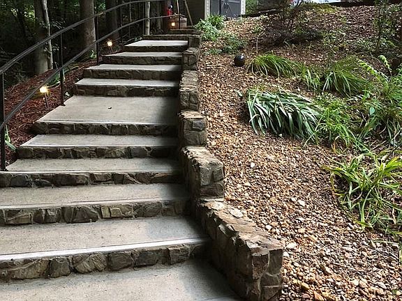 4th image of 548 Dogwood Ln