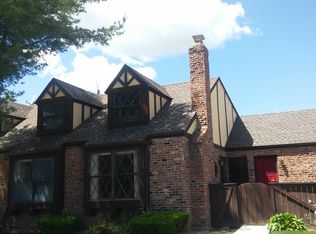 27 Summerfield Ct, Deer Park, NY 11729