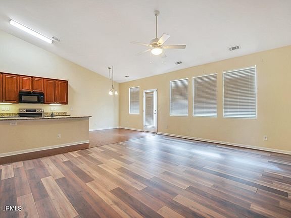 5th image of 37 Cedar Creek Circle
