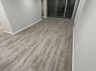 430 Girard St APT 202, Gaithersburg, MD 20877