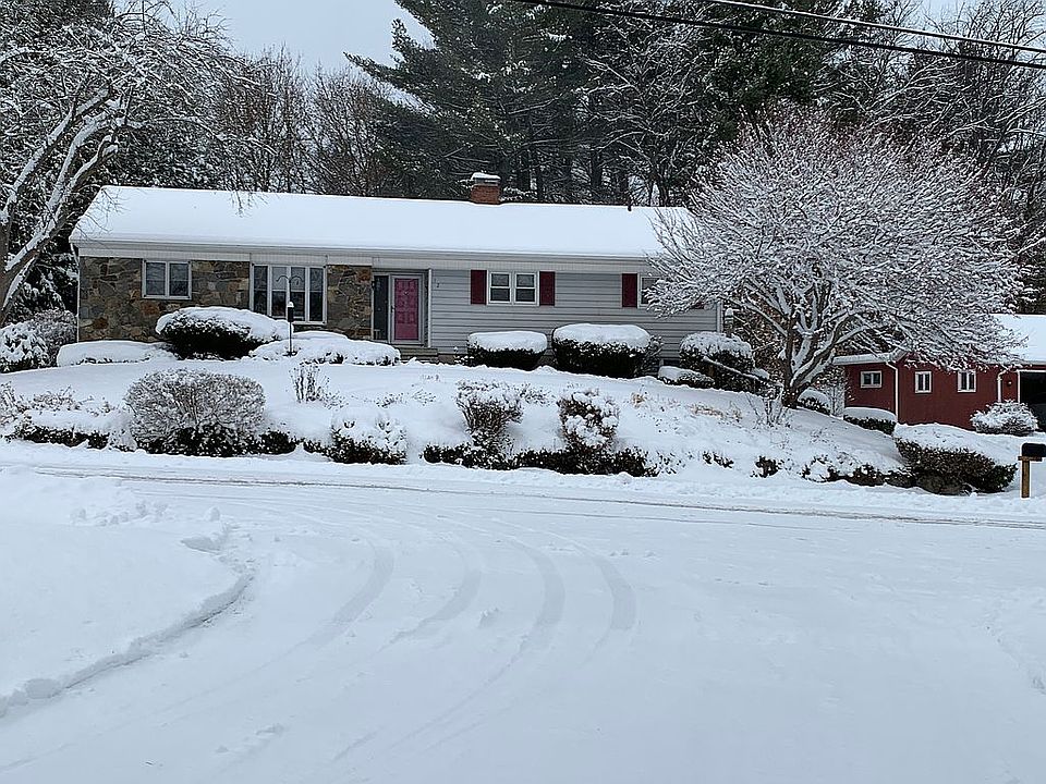 2nd image of 12 Sunset Dr