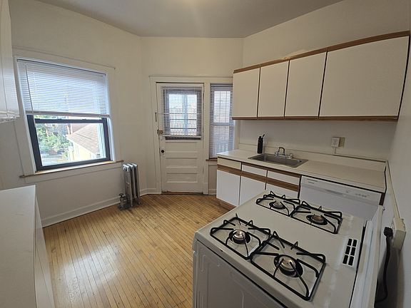 5th image of 2748 N Mildred Ave #3