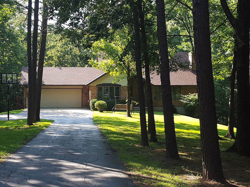 2nd image of 2349 Eleanor Dr