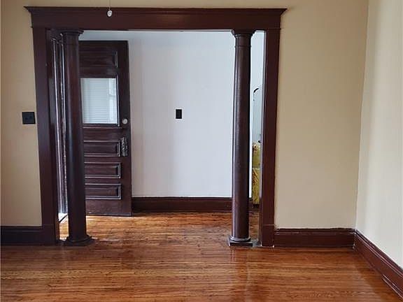 4th image of 949 Lafayette Ave
